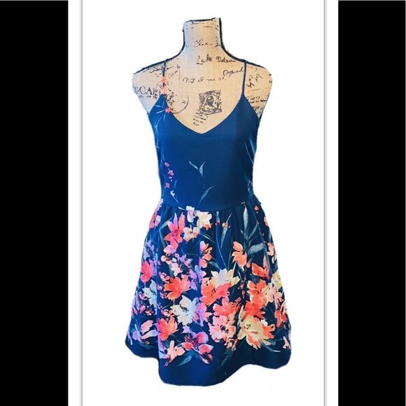 Pink Owl floral dress size M - Picture 1 of 3